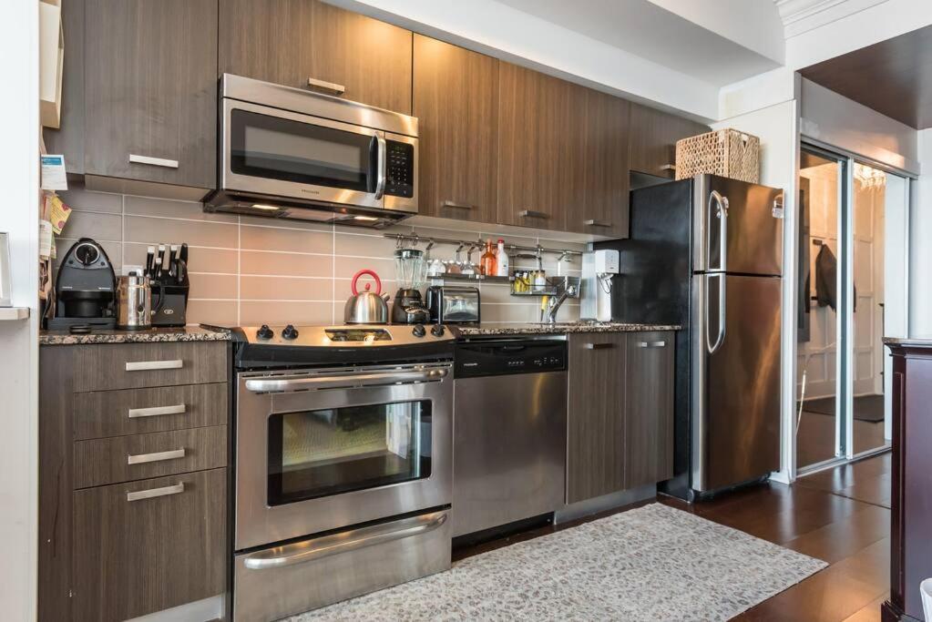 Stunning Condo With Fantastic View Of The City! Toronto Eksteriør bilde