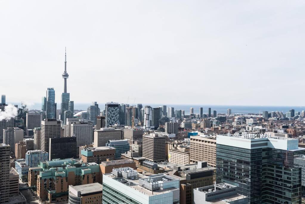 Stunning Condo With Fantastic View Of The City! Toronto Eksteriør bilde