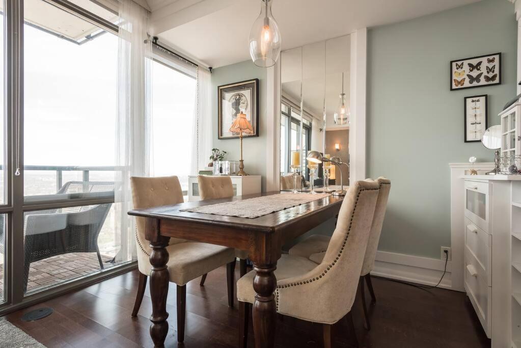 Stunning Condo With Fantastic View Of The City! Toronto Eksteriør bilde